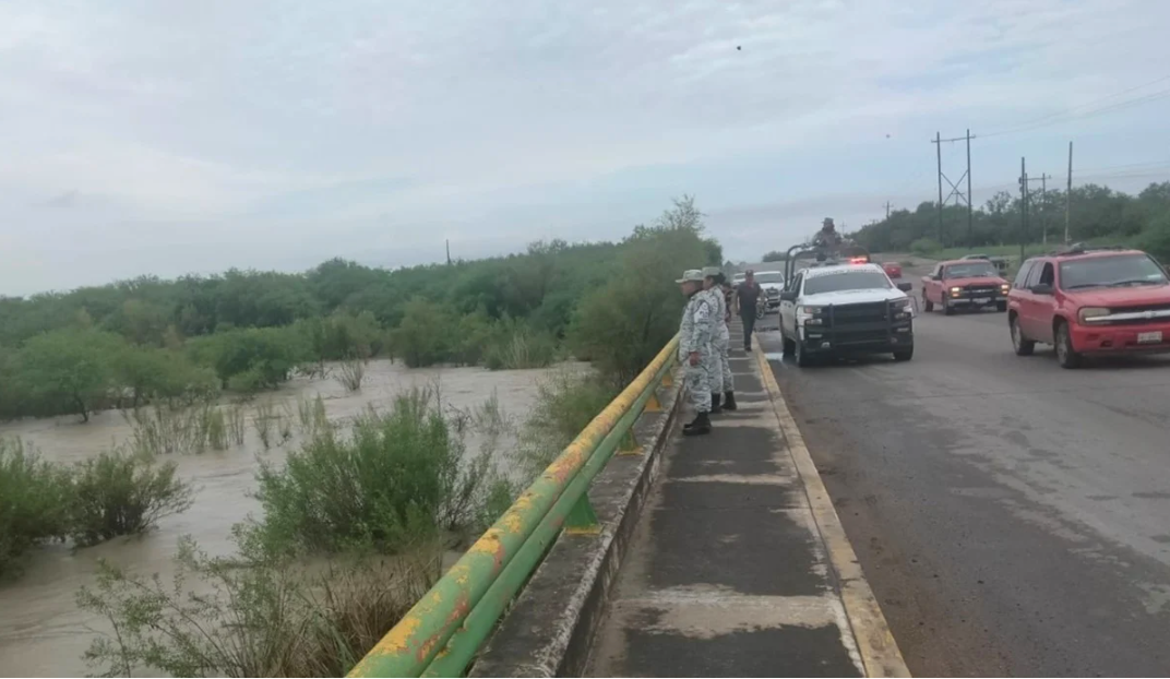 En alerta por crecida del río Sabinas en Coahuila