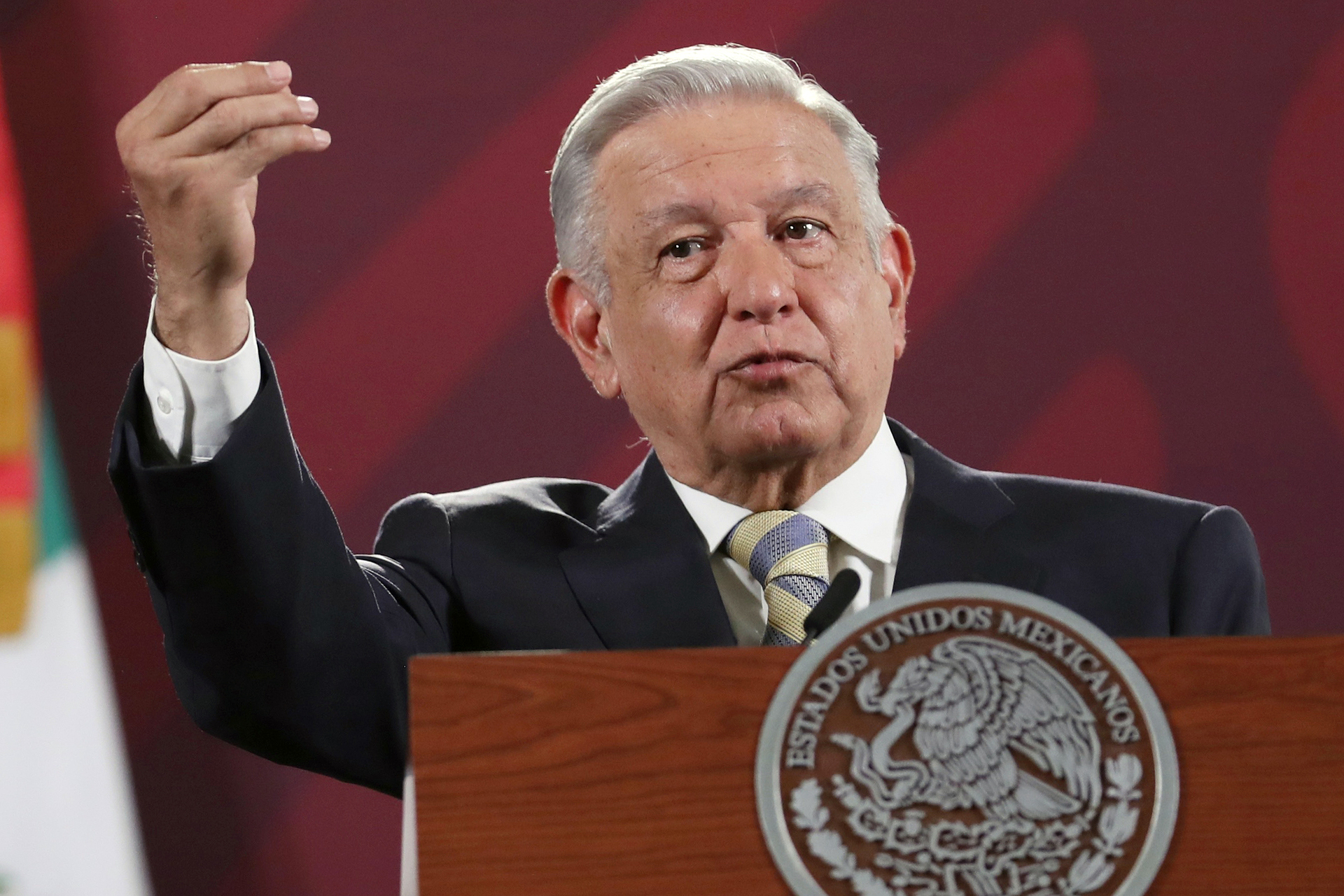 AMLO pide a corcholatas evitar propaganda en su celebración del 1 de