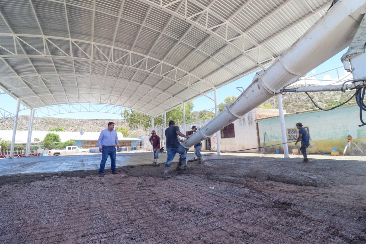 Supervisan Obras En Ejido Monterrey