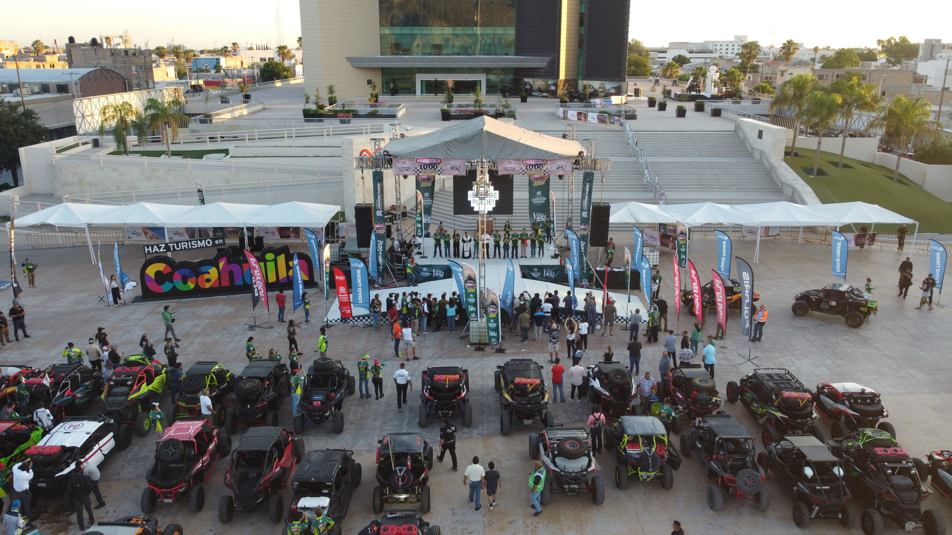 Inicia el Rally Coahuila 1000 desde la Plaza Mayor de Torreón