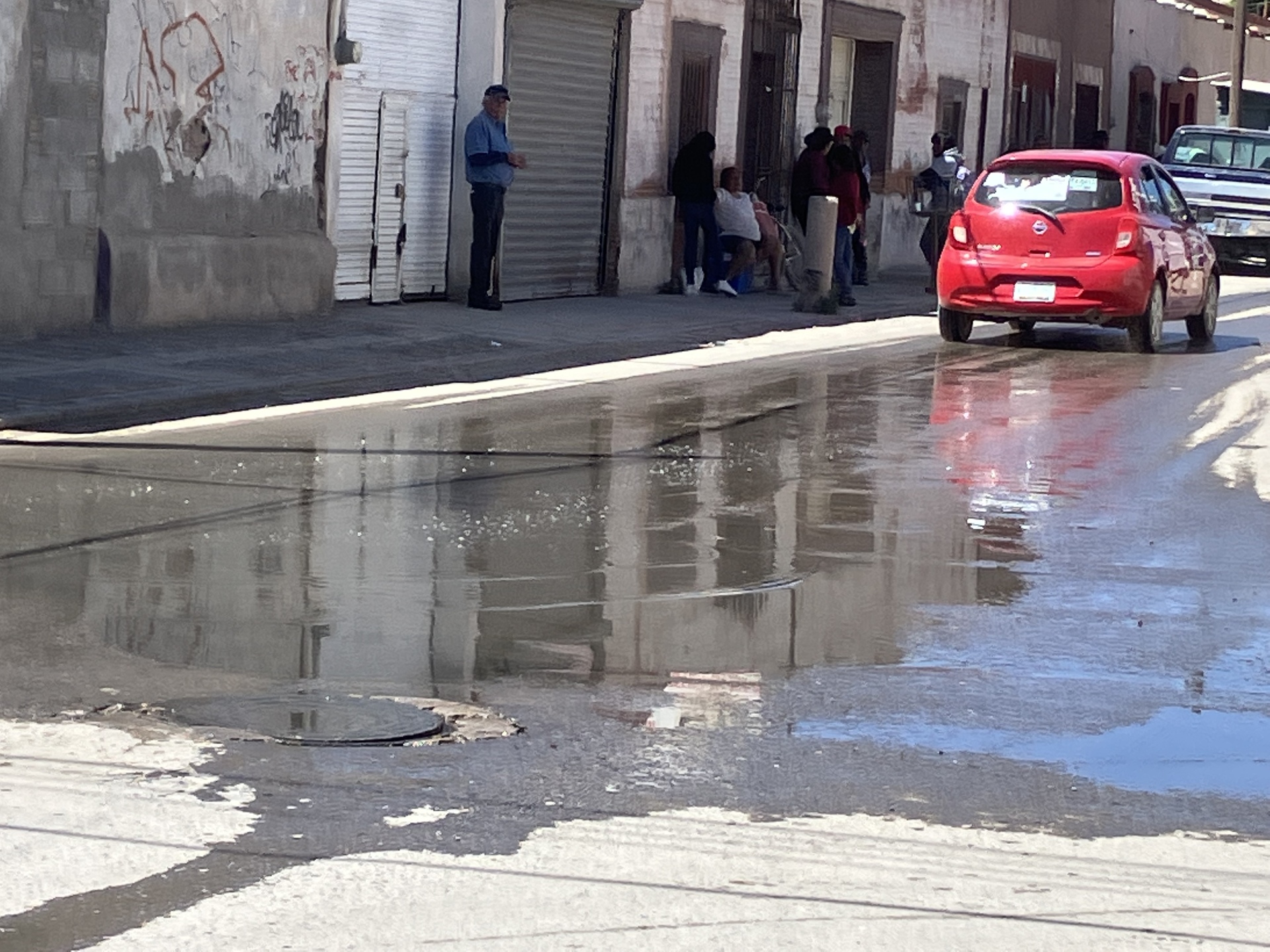 Otra Vez Brotan Aguas Negras En El Centro De Matamoros