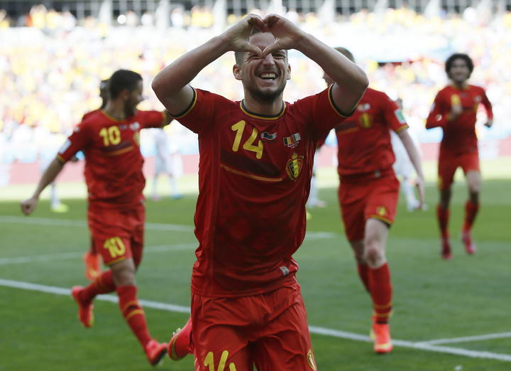 Bélgica revive y vence 2-1 a Argelia