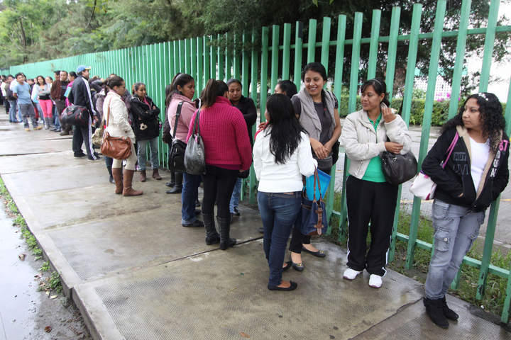 En Michoacán suspenden examen docente