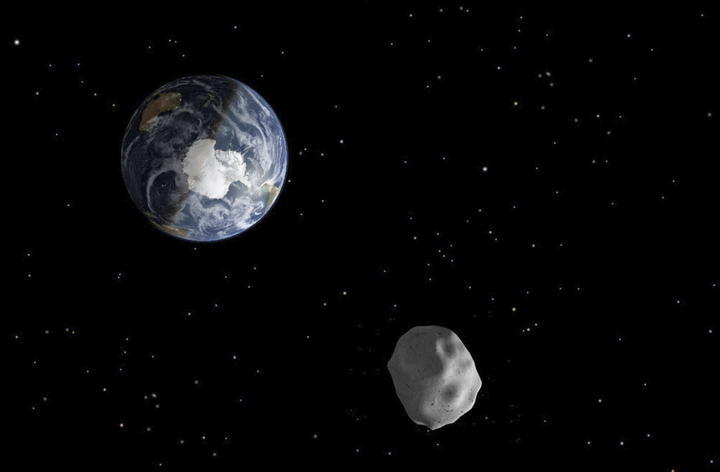 Asteroide del 'tamaño de una casa' pasa cerca de la Tierra