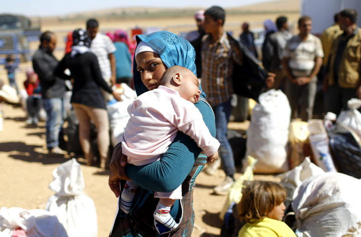 Líbano pide ayuda ante 'desastre' por desplazados sirios