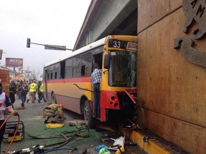 Trasladarán restos de víctima de choque a Hidalgo