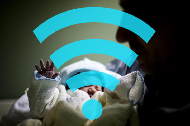 Londinenses cambian a sus hijos por acceso a Wi-Fi