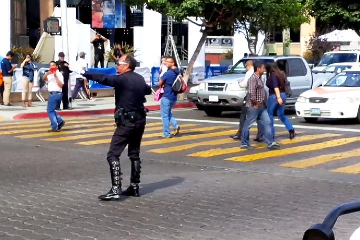 Sensación por policía de Tijuana