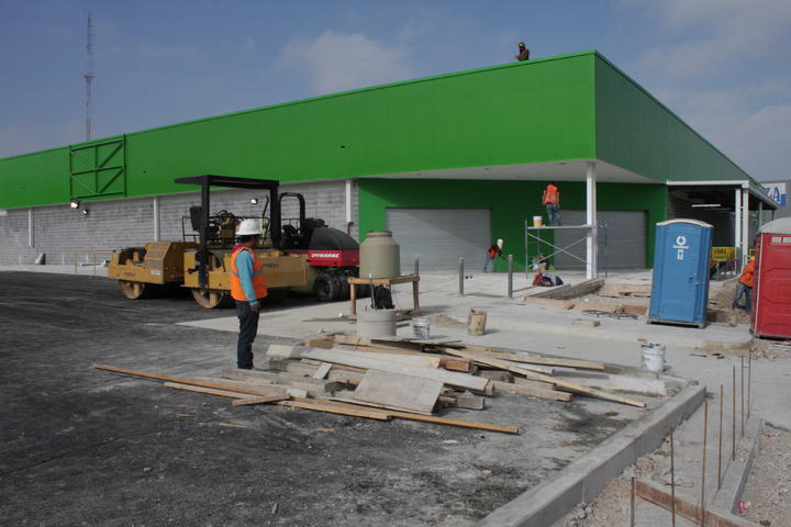 Este miércoles abrirá Bodega Aurrera, única inversión del año