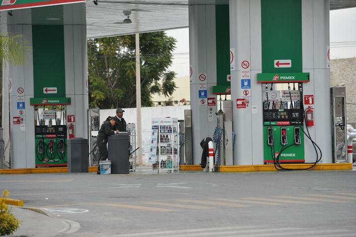 Autorizan 14 licencias para gasolineras