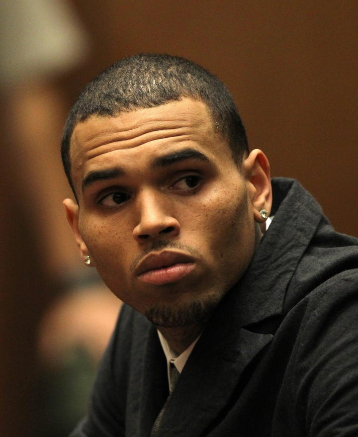 Amenazan a Chris Brown con fotos íntimas