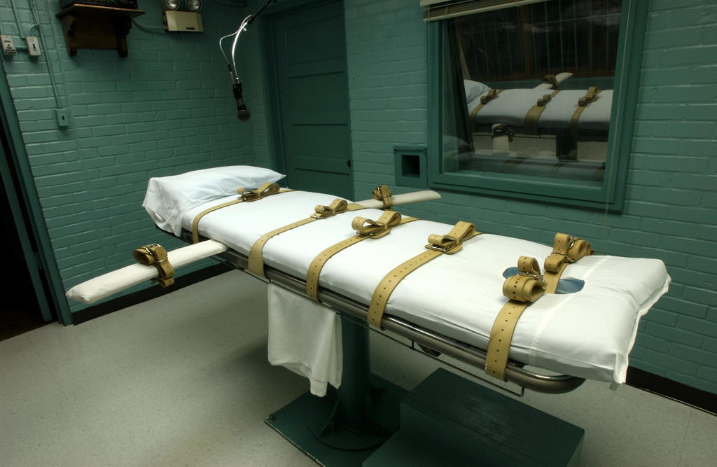Legisladores de Nebraska derogan la pena de muerte