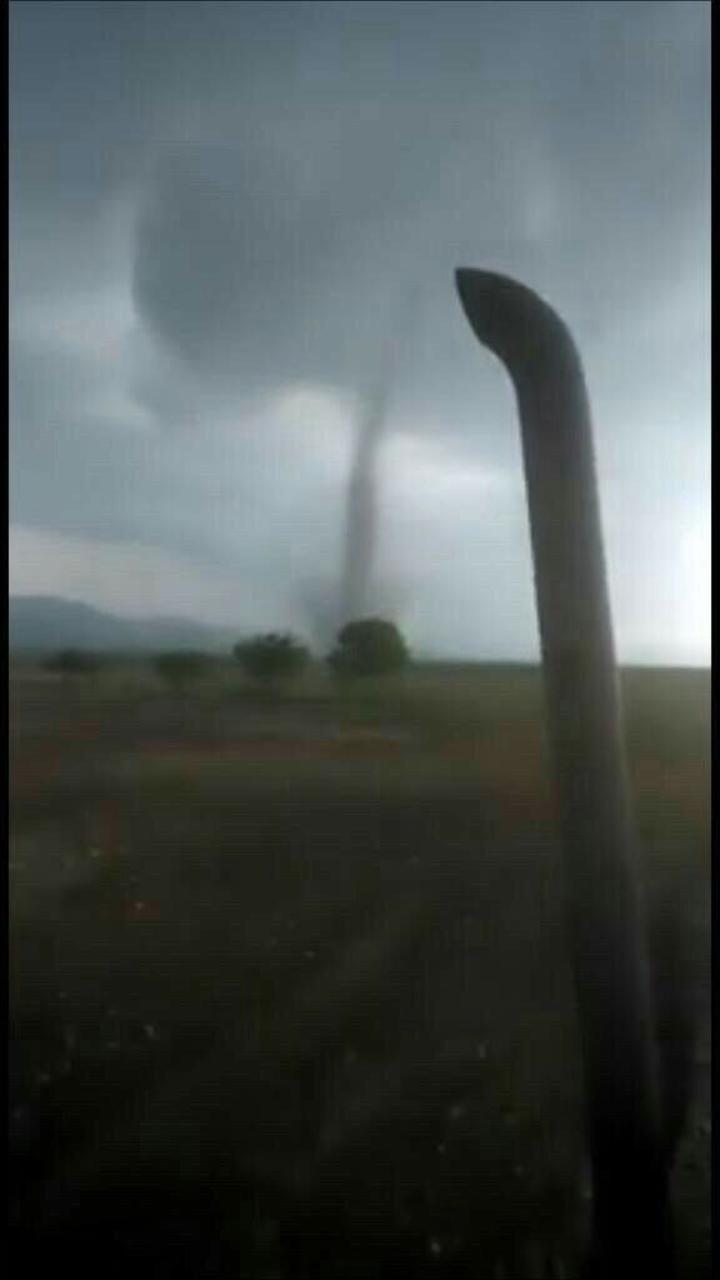 Reportan tornado en Castaños, resultó ser un torbellino