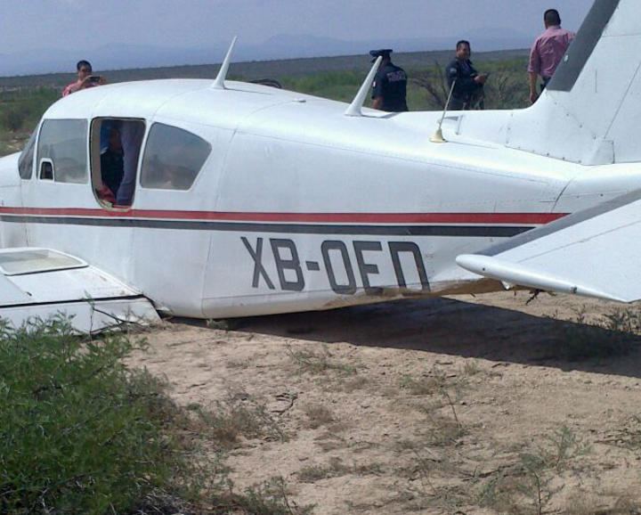 Avioneta realiza aterrizaje forzoso en ejido Paila
