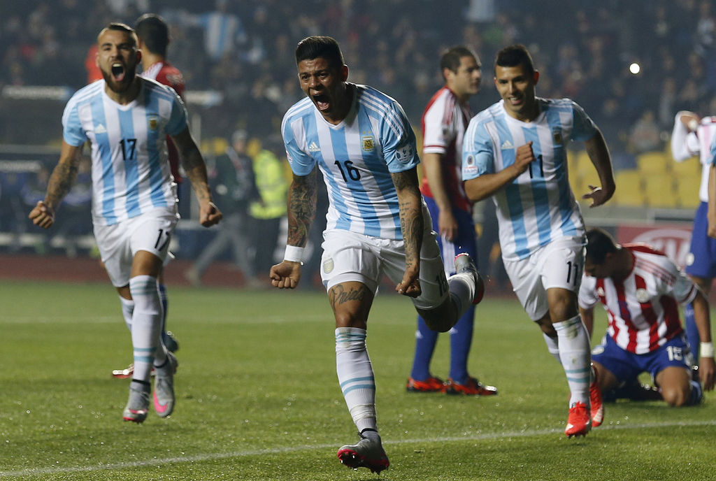 Argentina golea y jugará la final ante Chile