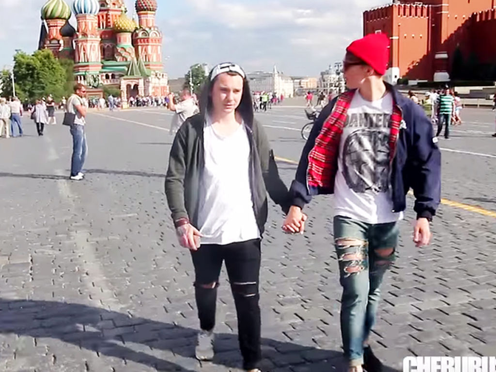 Indigna trato a gay en Rusia