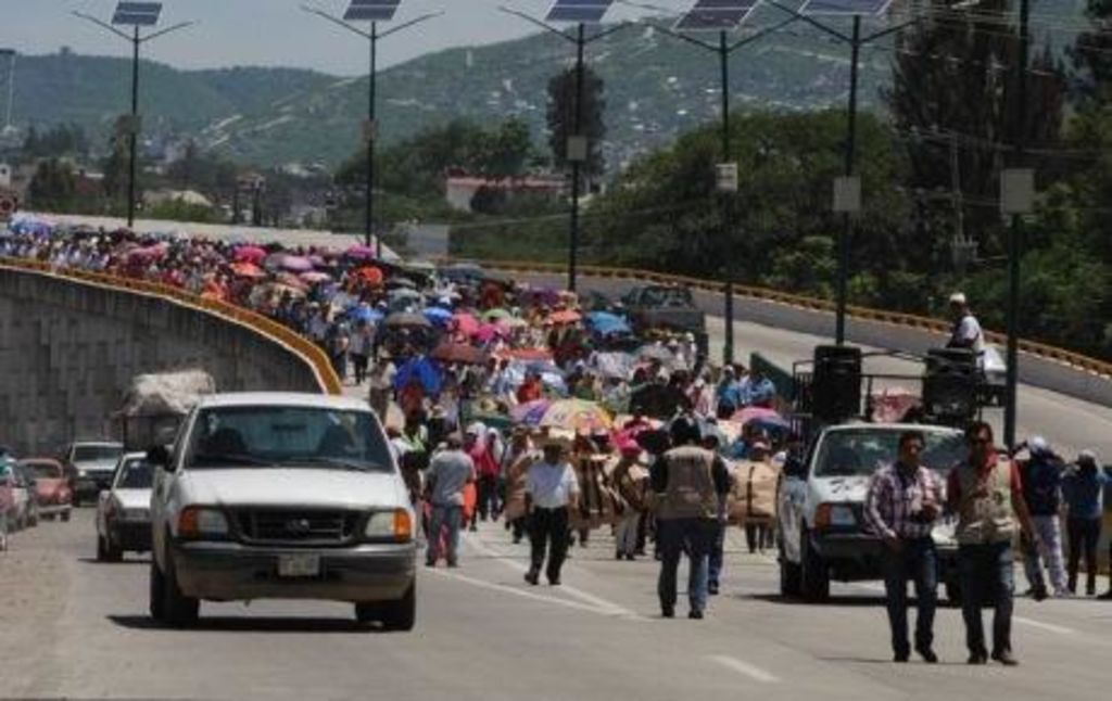 Marchan en Chilpancingo contra reforma educativa