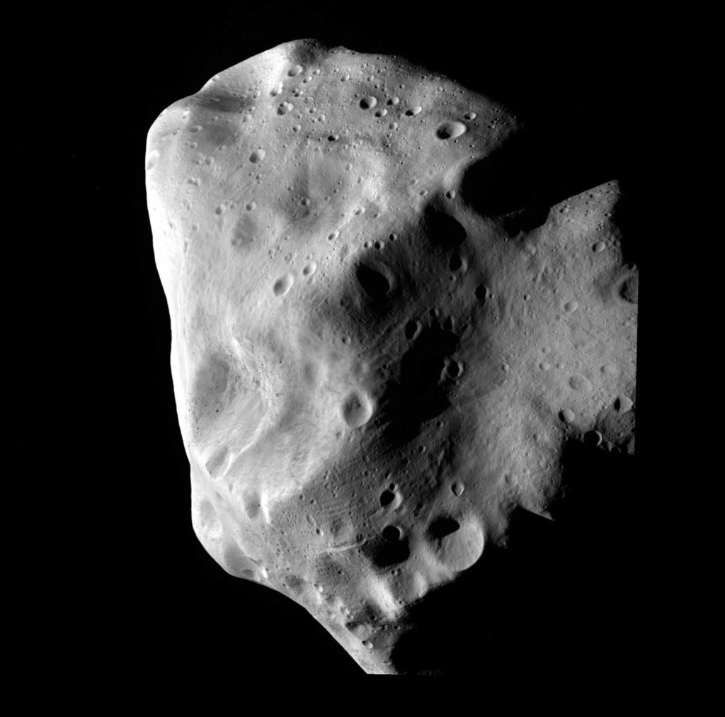 Inusual asteroide intriga a los científicos