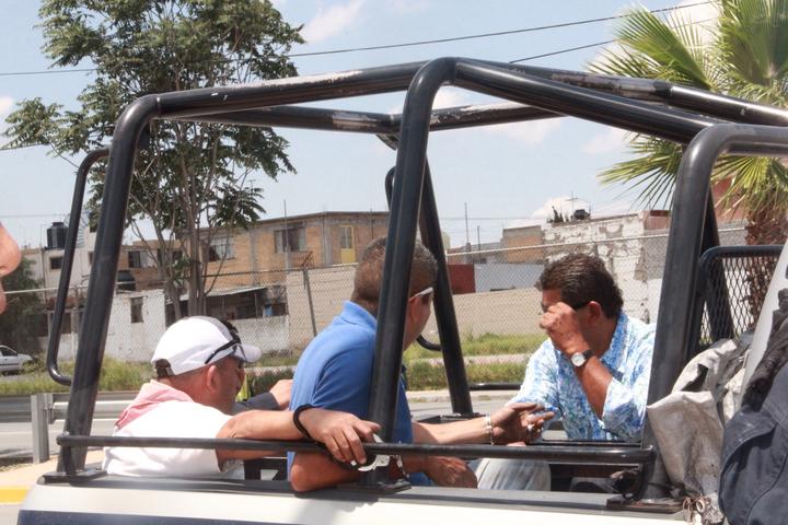 Detienen a ladrones de neumáticos de Torreón en Saltillo