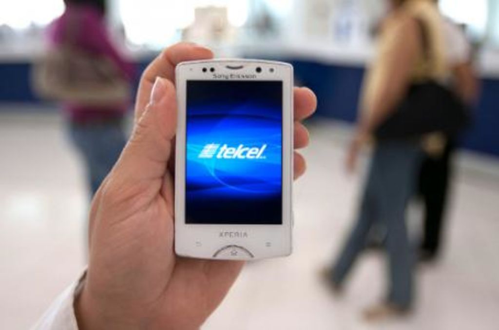 Telmex y Telcel dominan las redes sociales