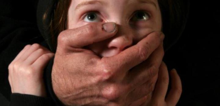 Indagan presunta agresión sexual a niño de 4 años