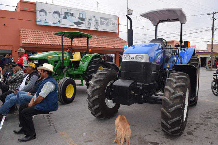 Ofrecen maquinaria agrícola en Madero