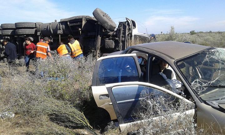 Fallece conductor que chocó contra trailer en Piedras Negras