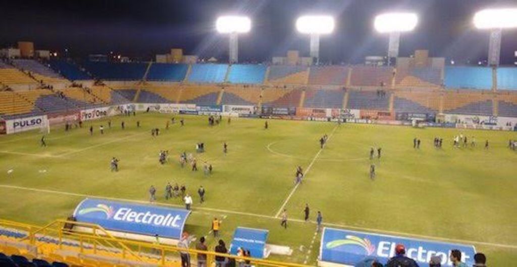 San Luis recibe castigo de 2 partidos por violencia en estadio