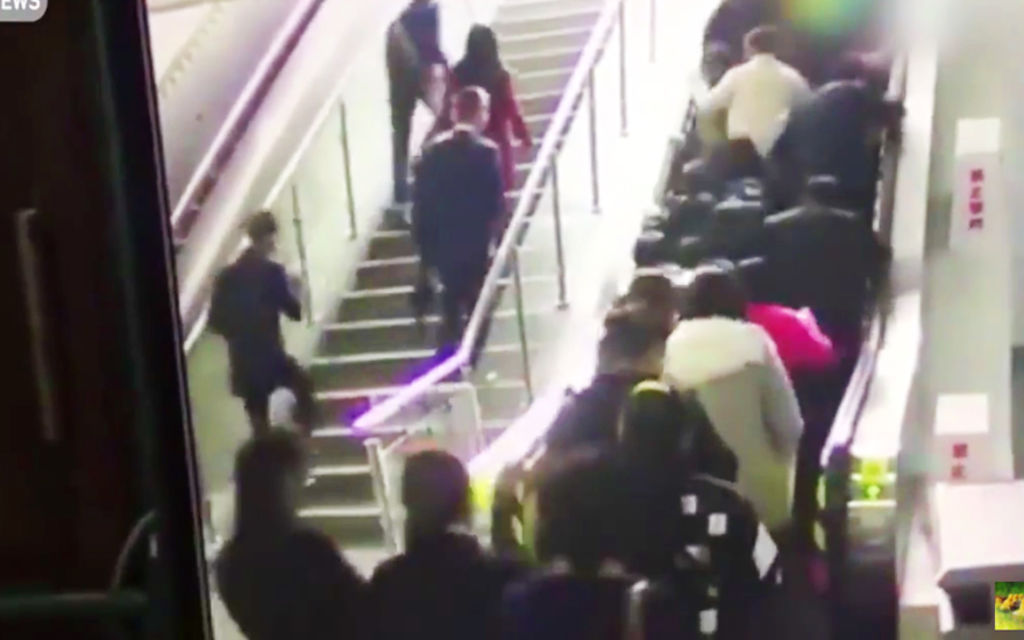 Estampida humana en escaleras eléctricas en China