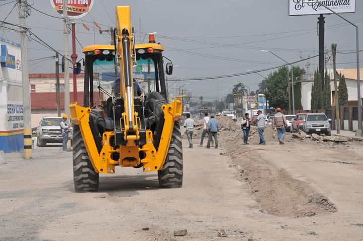 Cierran parcialmente el bulevar Juárez con trabajos del par vial