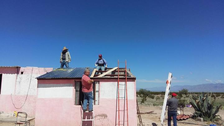 Reconstruyen viviendas afectadas por granizada en Cuatrociénegas