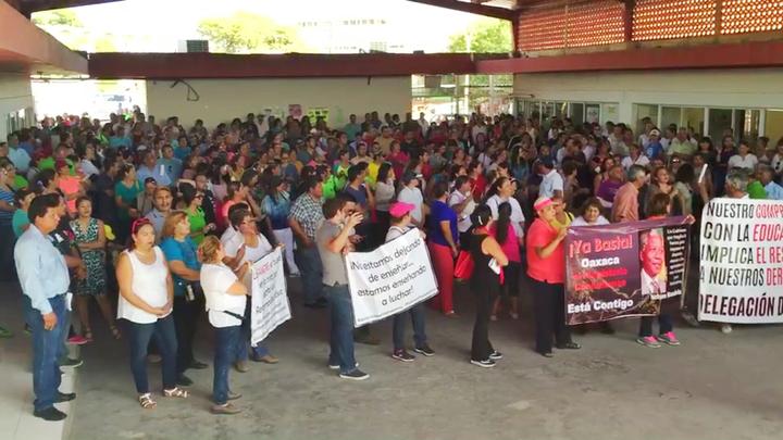 'Oaxaca aguanta, Coahuila se levanta'