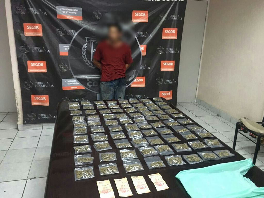 Detienen en Monclova a dos personas con 86 dosis de marihuana