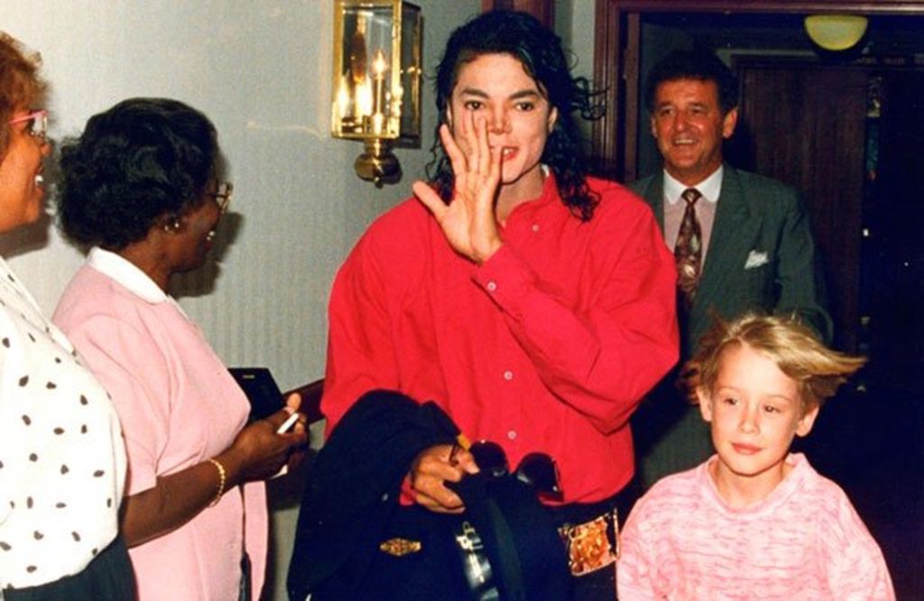 Revela Macaulay Culkin supuestos abusos de Michael Jackson
