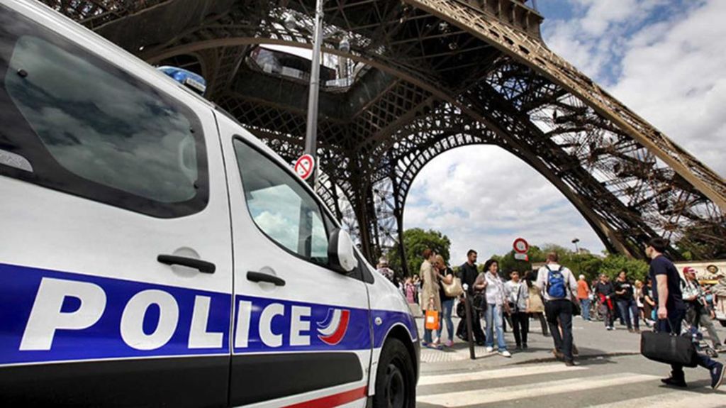Evacúan Torre Eiffel 'por error'