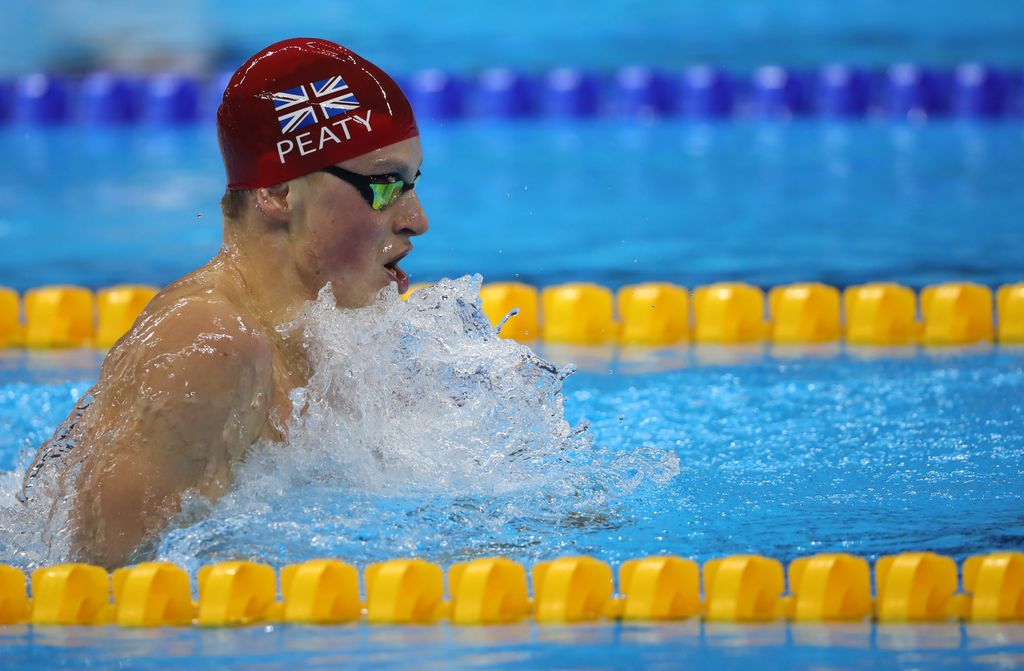 Británico Adam Peaty logra récord mundial y olímpico en 100 metros pecho