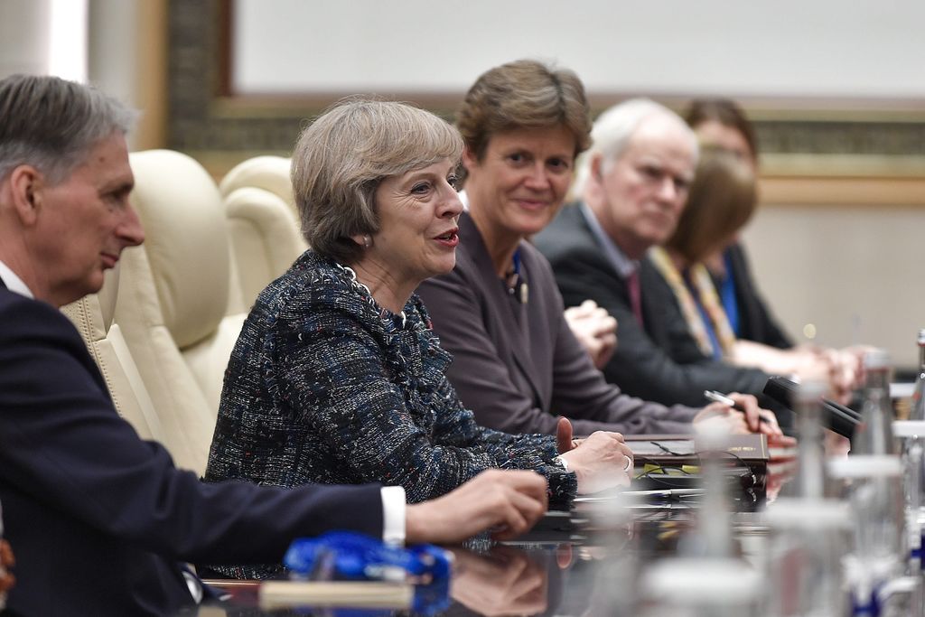Busca Theresa May alianzas comerciales en Cumbre G20