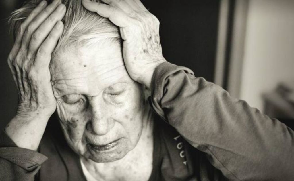Confusión mental, síntoma de pacientes con Alzheimer