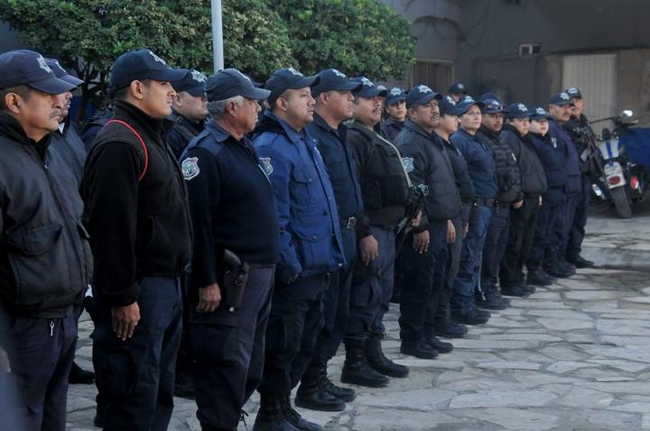 Vuelven policías a turnos de 12 horas por 24 de descanso