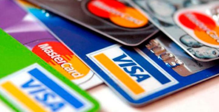 Aumenta un 30 por ciento el uso de tarjetas de crédito