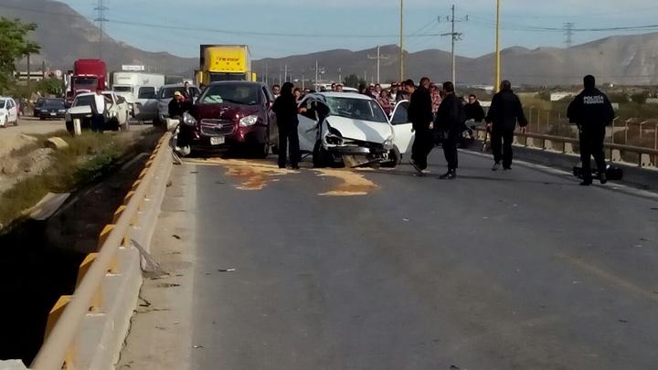 Muere mujer en accidente automovilístico en carretera Saltillo - Monclova