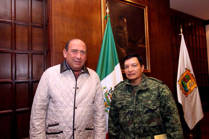 Da bienvenida RMV a nuevo comandante de la 6a. Zona Militar