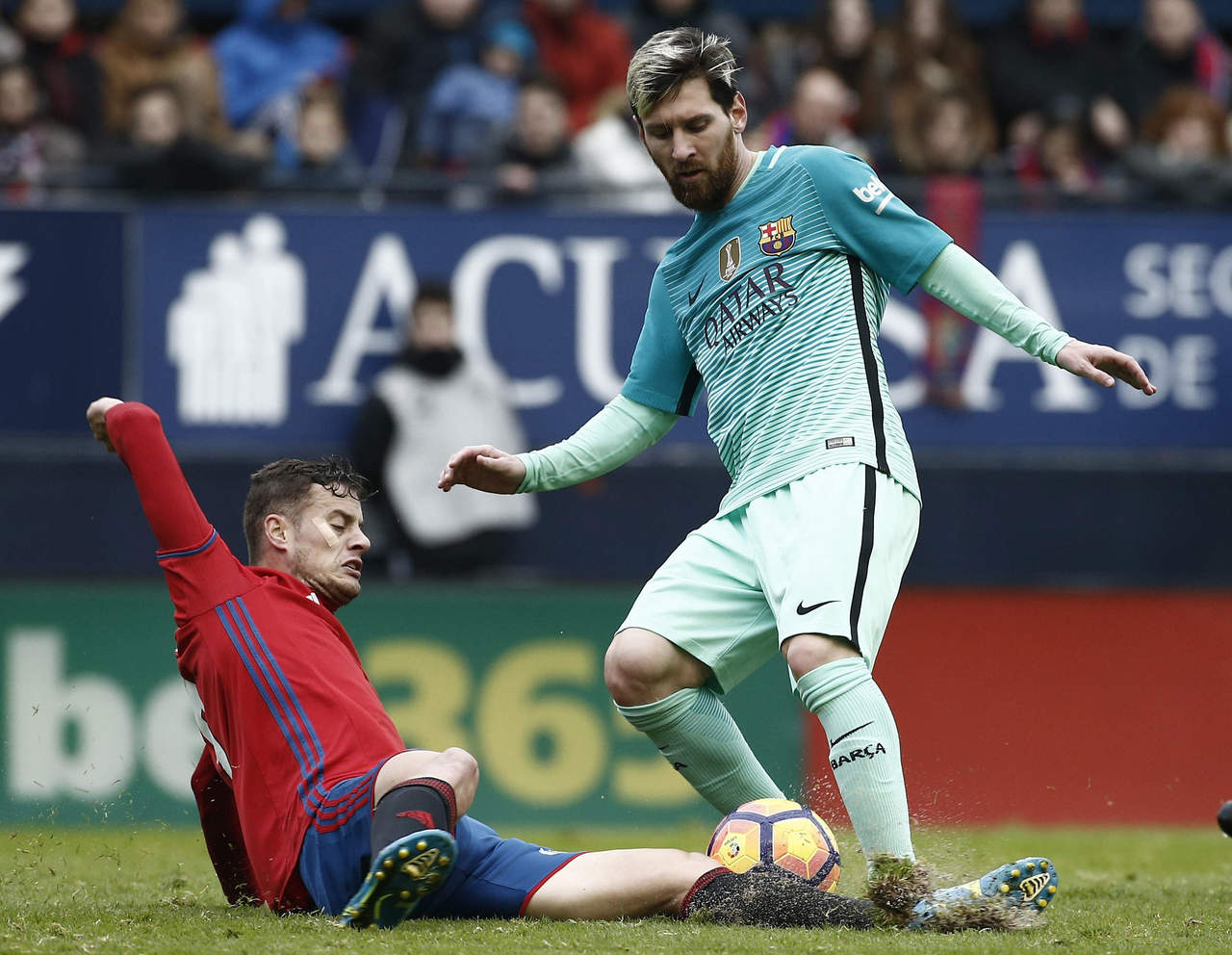 Barcelona vuelve al triunfo con doblete de Messi
