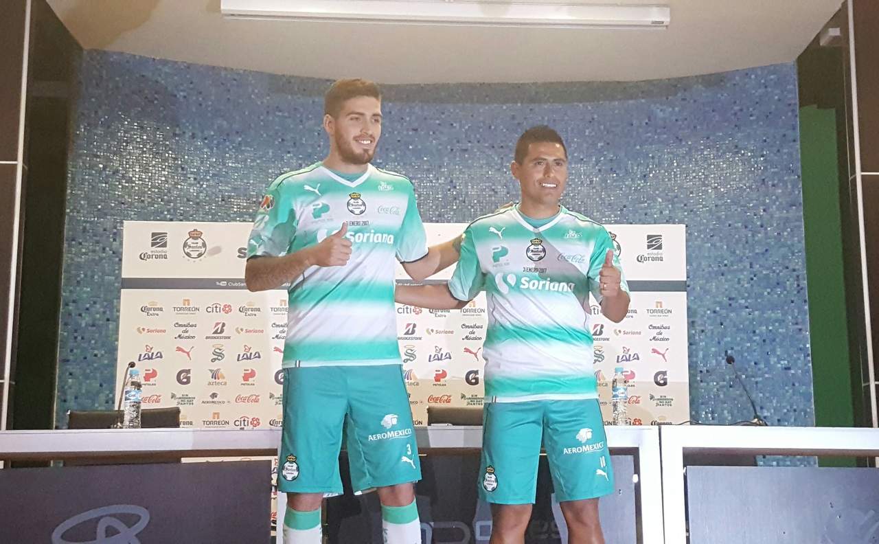 Santos presenta a Osvaldo Martínez y Ventura Alvarado