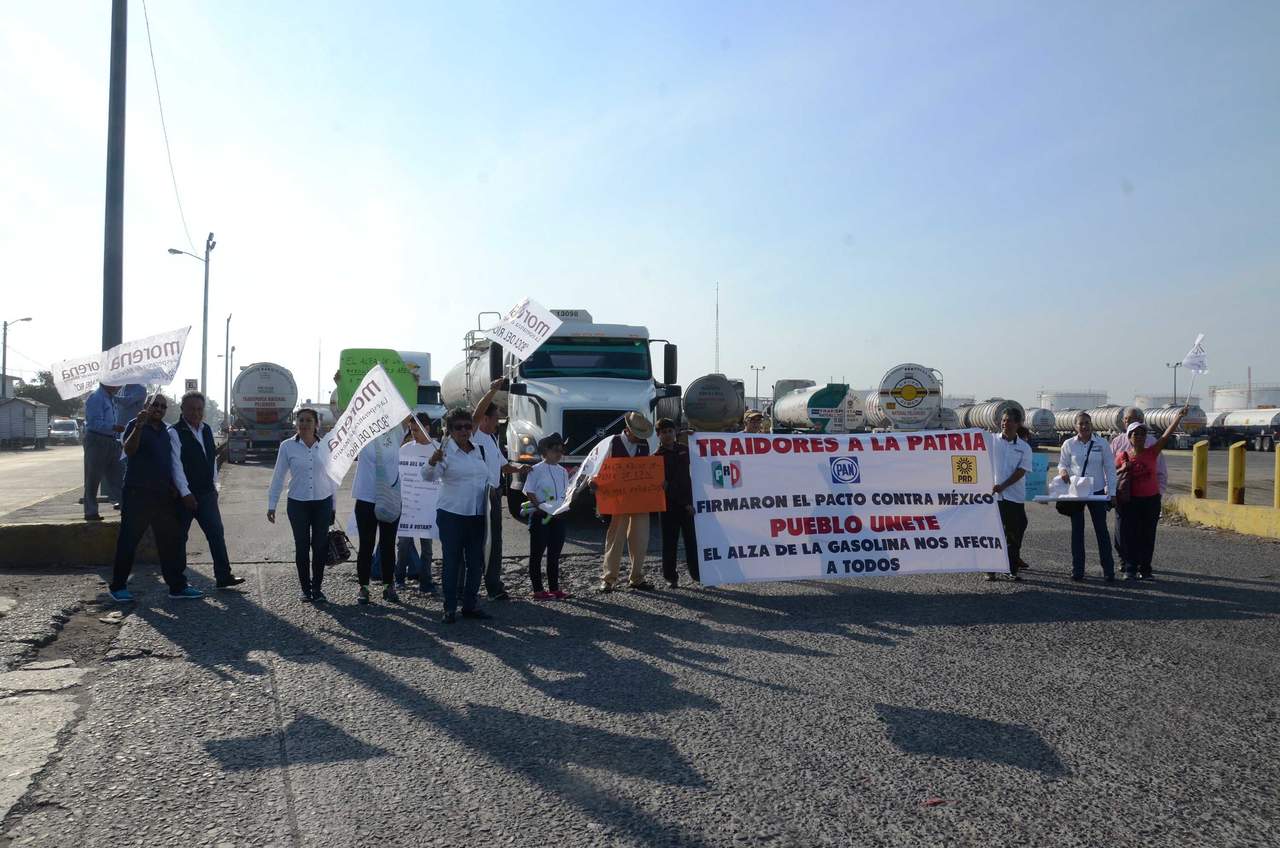 Protestas contra 'gasolinazo' continúan en nueve estados
