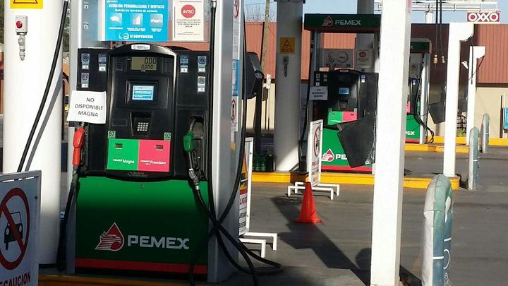Sin solución, gasolineros en zona fronteriza cierran cinco estaciones