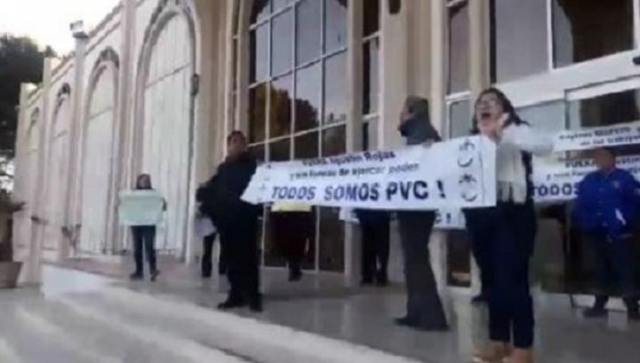 Alumnos de PVC exigen reunión con rector