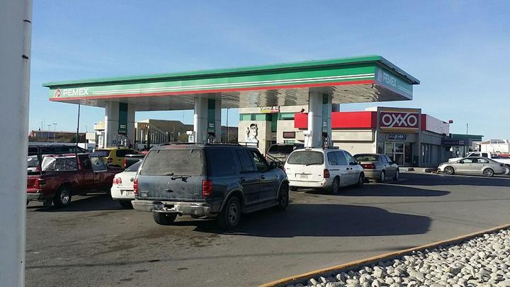 Gasolineros logran acuerdo con SAT; Pemex retira su propuesta