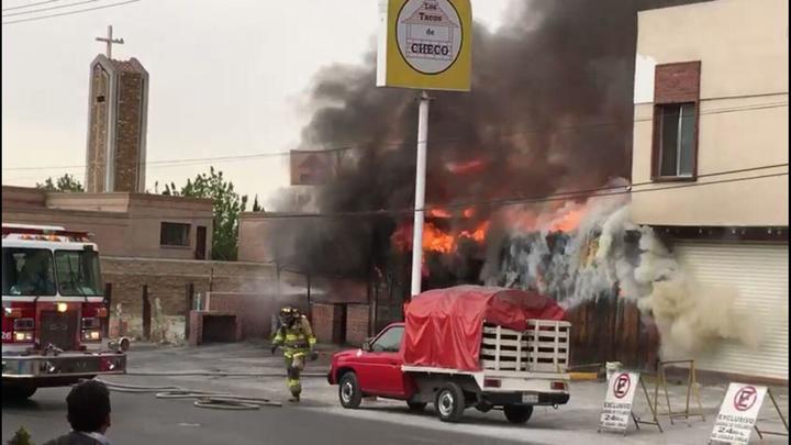 Se incendia negocio en Saltillo; activan Código Rojo