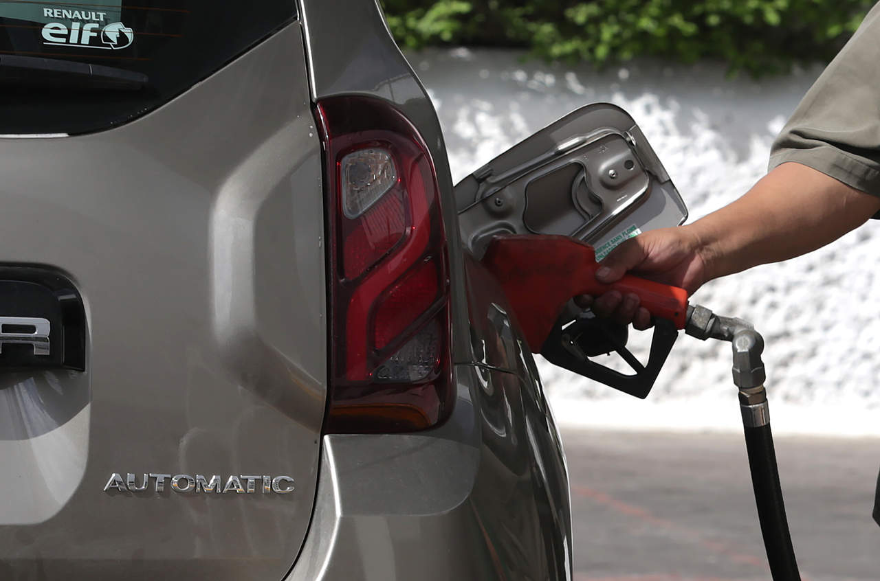 Reduce SHCP, otra vez, estímulos fiscales para gasolinas